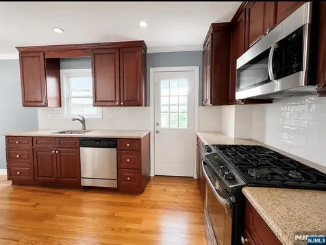 453 Glenwood Avenue Teaneck NJ 07666