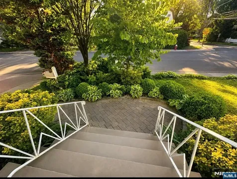 453 Glenwood Avenue Teaneck NJ 07666