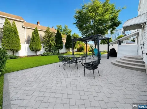 453 Glenwood Avenue Teaneck NJ 07666