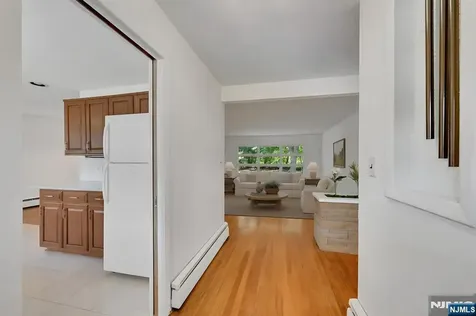403 Oakland Avenue Oakland NJ 07436