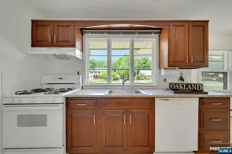 403 Oakland Avenue Oakland NJ 07436
