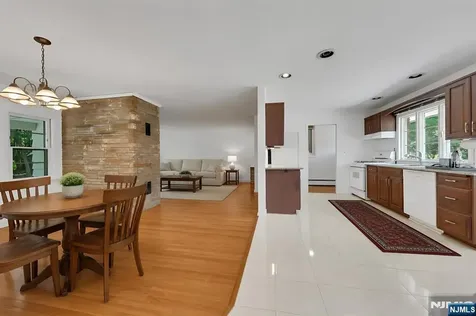 403 Oakland Avenue Oakland NJ 07436