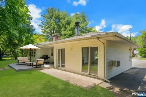 403 Oakland Avenue Oakland NJ 07436