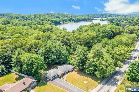 403 Oakland Avenue Oakland NJ 07436
