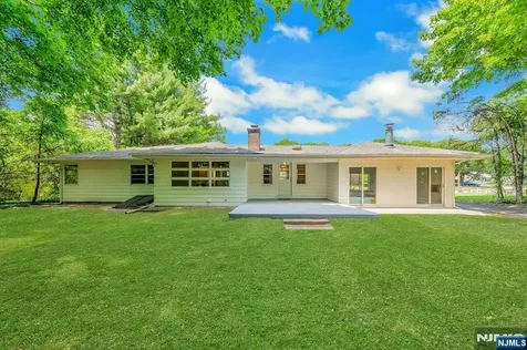 403 Oakland Avenue Oakland NJ 07436