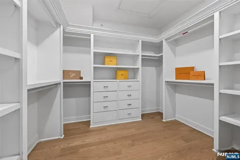 22 Gabriel Court Paramus NJ 07652