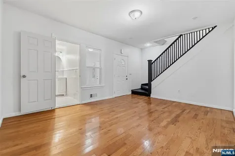 35 Grand Avenue Newark NJ 07106