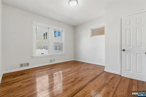 35 Grand Avenue Newark NJ 07106