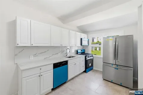 35 Grand Avenue Newark NJ 07106