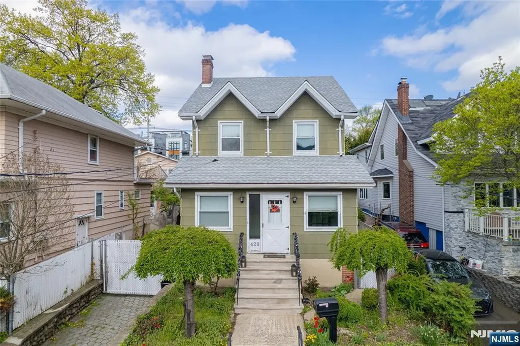 429 Palisade Avenue Cliffside Park NJ 07010