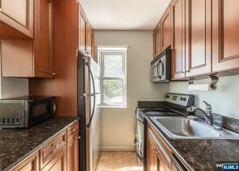 10 Palisade Avenue Cliffside Park NJ 07010