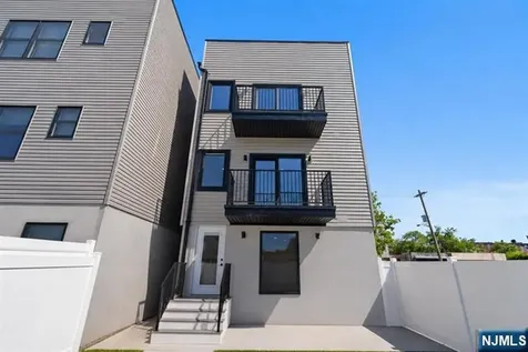 99 Van Horne Street Jersey City NJ 07304