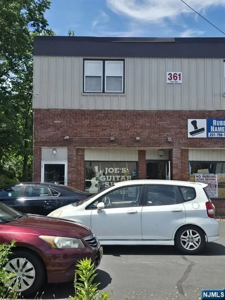 361 N Midland Avenue Saddle Brook NJ 07663