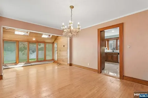 26 Ferncliff Road Bloomfield NJ 07003