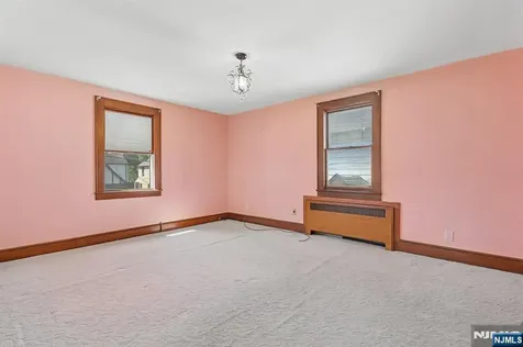 26 Ferncliff Road Bloomfield NJ 07003
