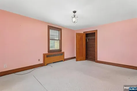 26 Ferncliff Road Bloomfield NJ 07003