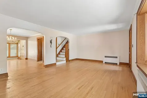 26 Ferncliff Road Bloomfield NJ 07003