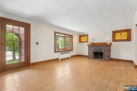 26 Ferncliff Road Bloomfield NJ 07003