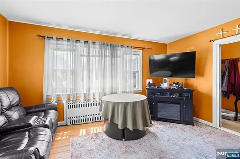 57 Devon Street North Arlington NJ 07031