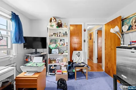 57 Devon Street North Arlington NJ 07031