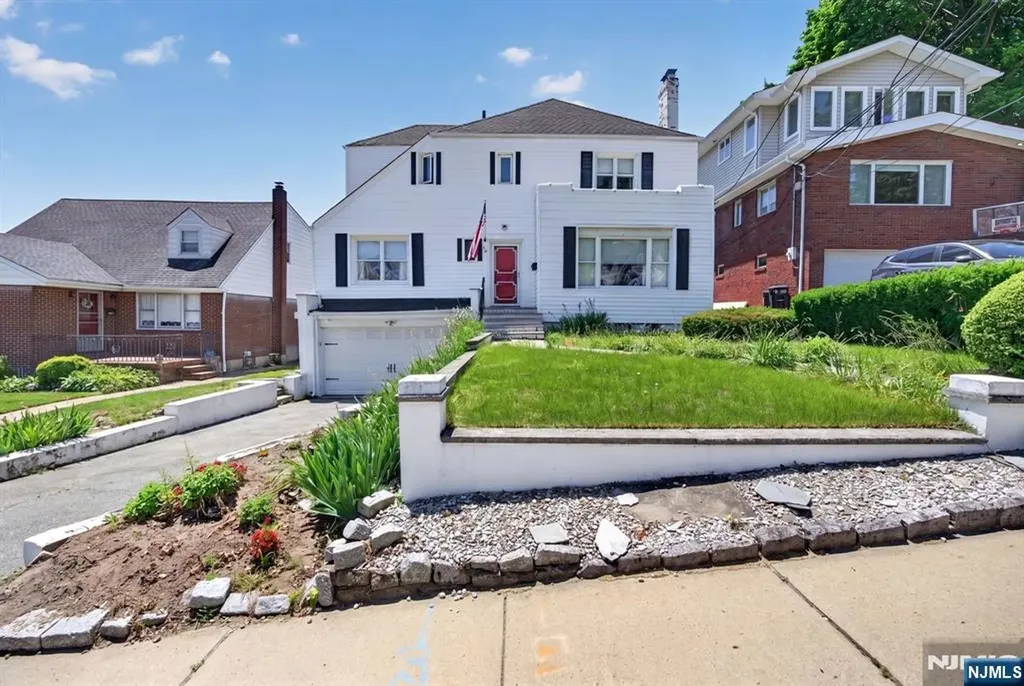 25 Cresthill Avenue Clifton NJ 07012