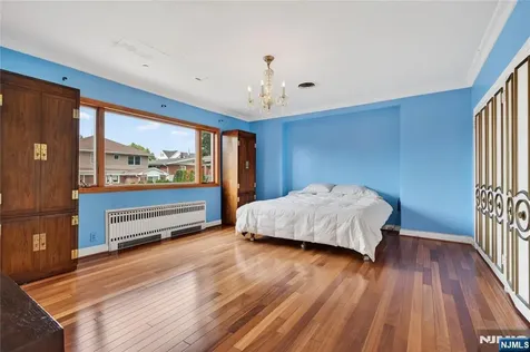 25 Cresthill Avenue Clifton NJ 07012