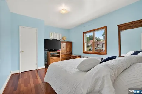 25 Cresthill Avenue Clifton NJ 07012