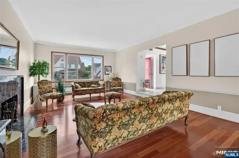 25 Cresthill Avenue Clifton NJ 07012
