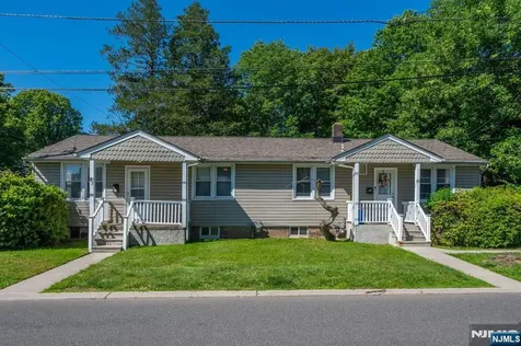67 Stuyvesant Court Clifton NJ 07013
