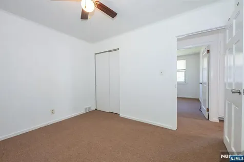 67 Stuyvesant Court Clifton NJ 07013