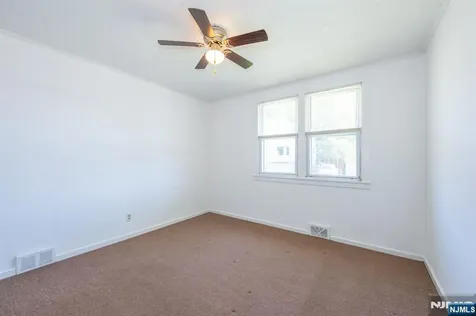 67 Stuyvesant Court Clifton NJ 07013