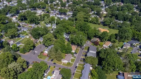 67 Stuyvesant Court Clifton NJ 07013