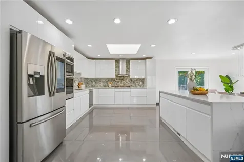 13 Munsey Road Emerson NJ 07630