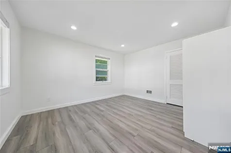 13 Munsey Road Emerson NJ 07630