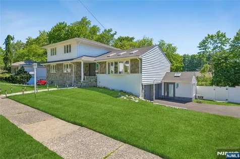 13 Munsey Road Emerson NJ 07630