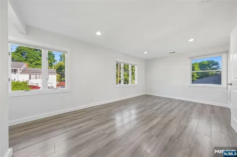 13 Munsey Road Emerson NJ 07630