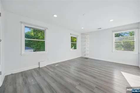 13 Munsey Road Emerson NJ 07630