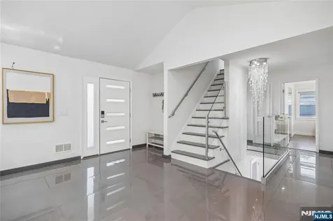 13 Munsey Road Emerson NJ 07630