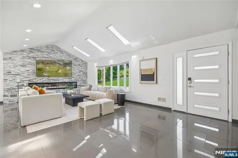 13 Munsey Road Emerson NJ 07630