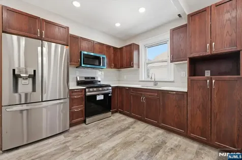 90 Dewitt Place Hackensack NJ 07601