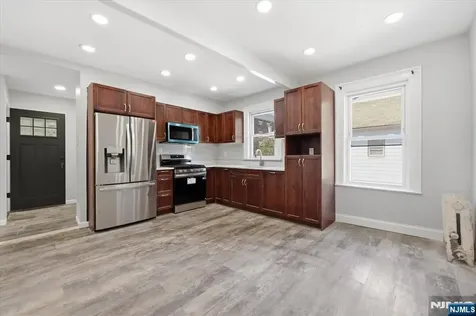 90 Dewitt Place Hackensack NJ 07601