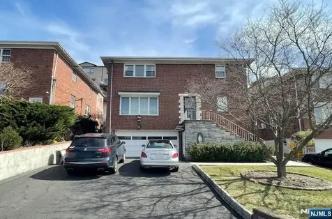 218 11th Street Palisades Park NJ 07650