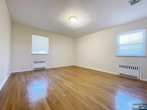 218 11th Street Palisades Park NJ 07650