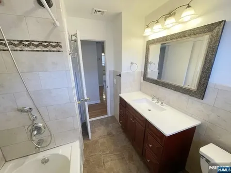 218 11th Street Palisades Park NJ 07650