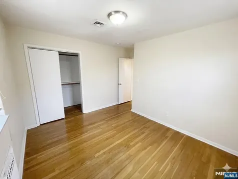 218 11th Street Palisades Park NJ 07650