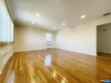 218 11th Street Palisades Park NJ 07650