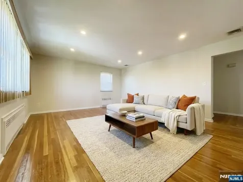 218 11th Street Palisades Park NJ 07650