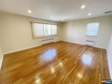 218 11th Street Palisades Park NJ 07650