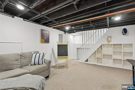 82 Vreeland Avenue Nutley NJ 07110