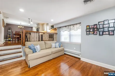 14 Stirling Lane Wayne NJ 07470
